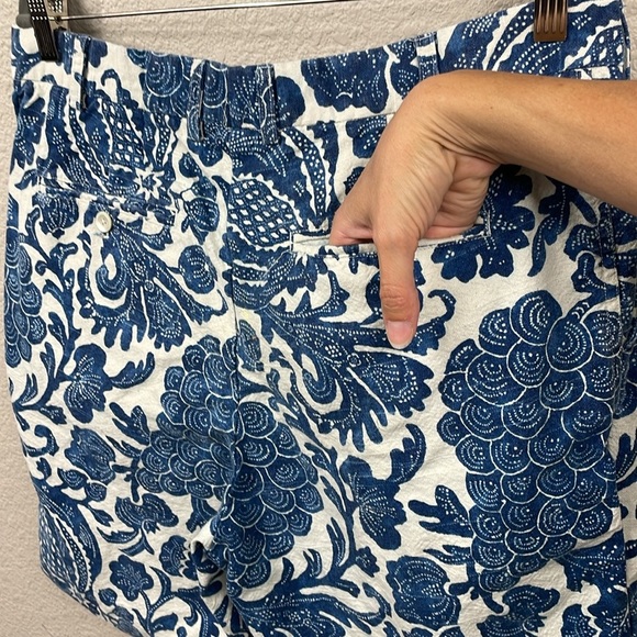 J McLaughlin Floral Cotton Chino Shorts Vacation Blue - Picture 4 of 10